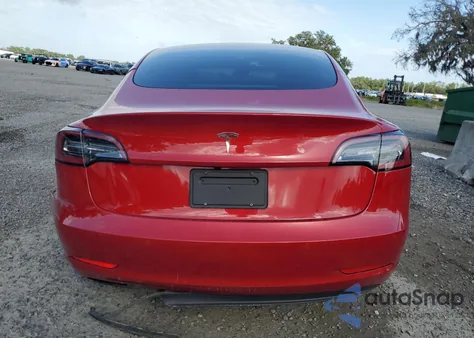 2021 Tesla Model 3 z USA, uszkodzony, nr VIN 5YJ3E1EA6MF907400